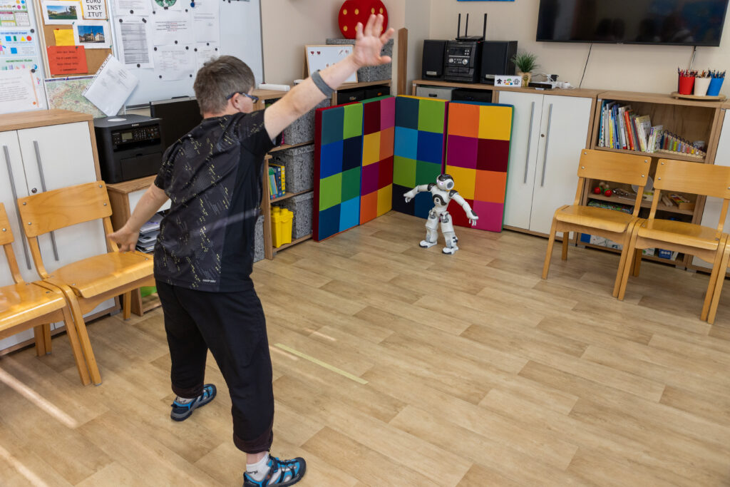 Robic - sociální robot na bázi AI